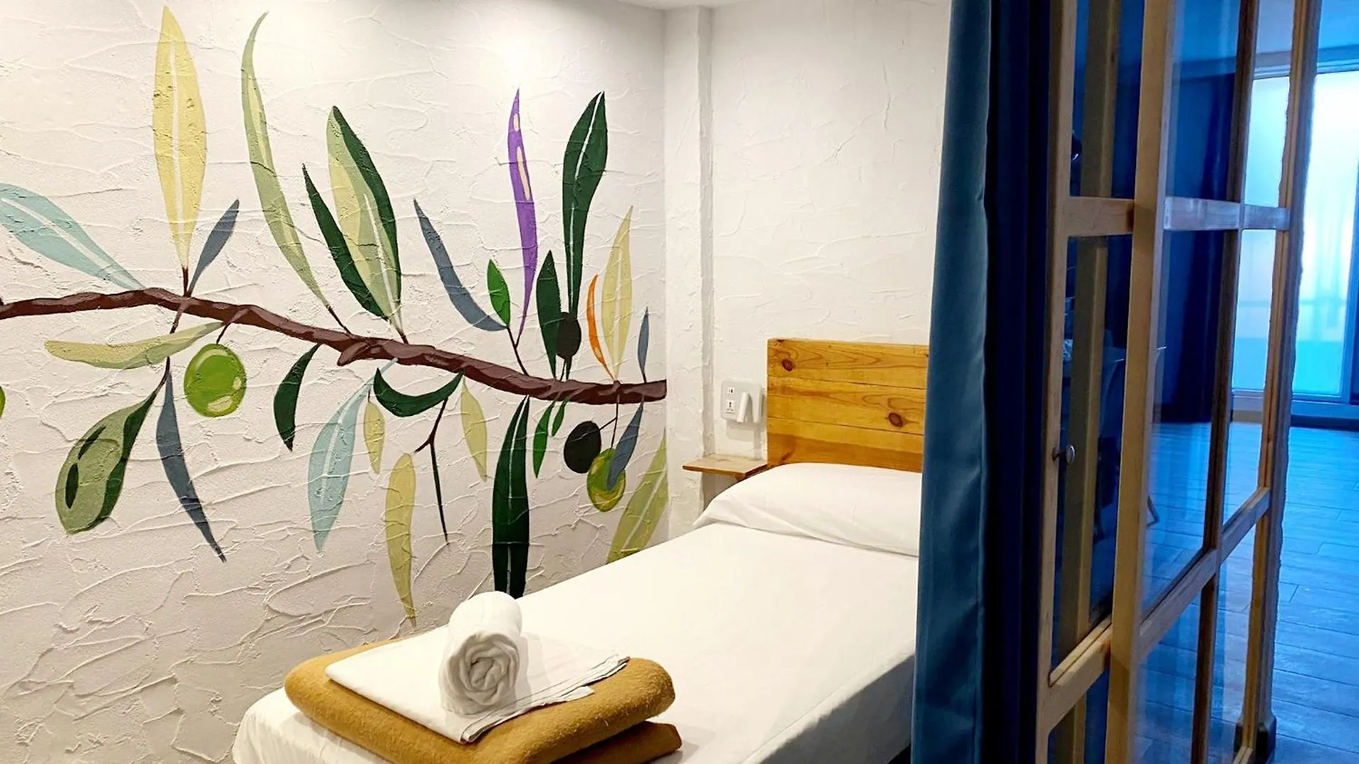 Y Hostel - Albergue Juvenil Palma de Mallorca